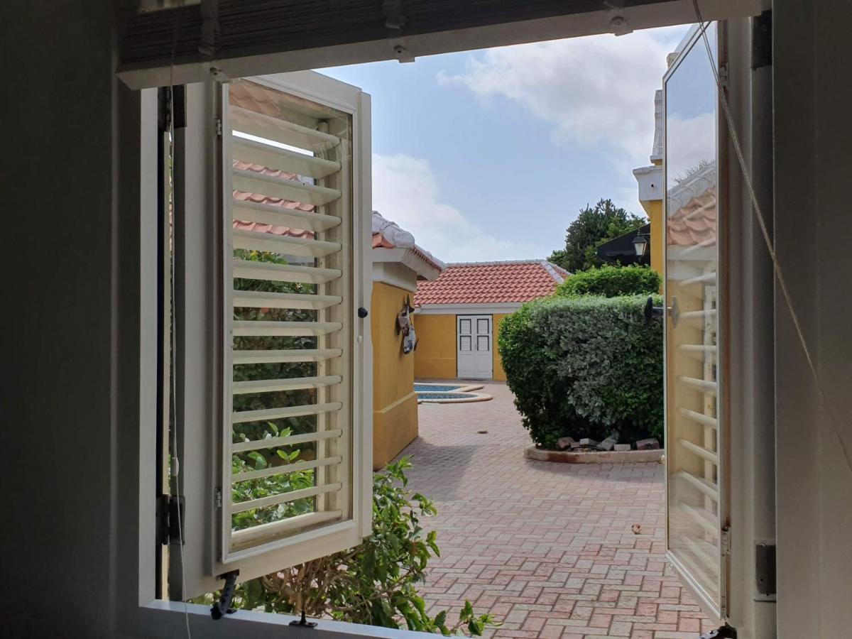 Landhuis Bona Vista Hotell Willemstad Exteriör bild